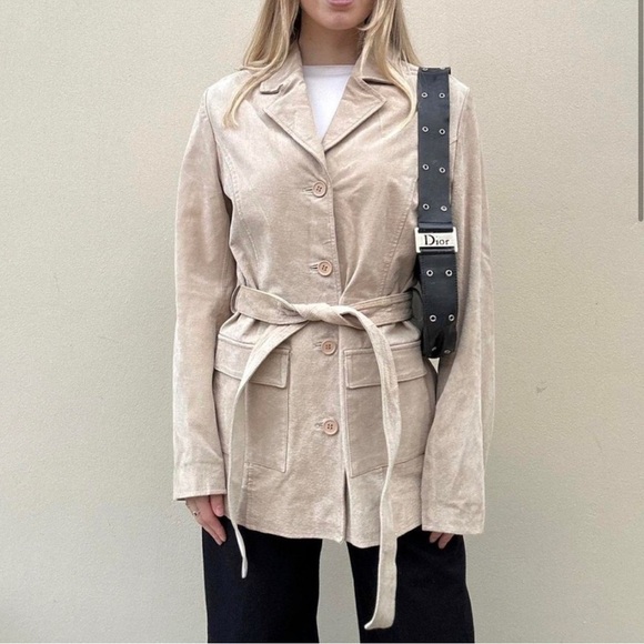 Le Chateau Tan Trench Coat - Picture 2 of 14